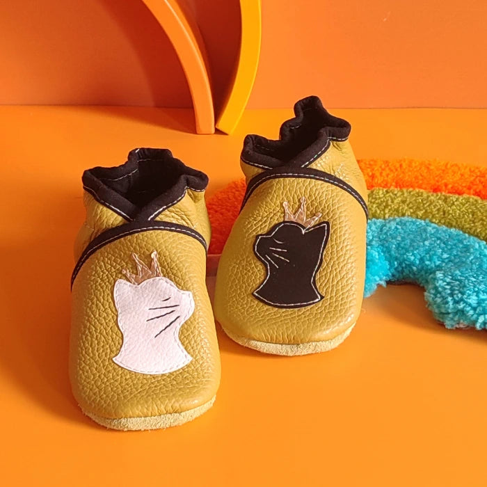 Chaussons ~ Chat couronné