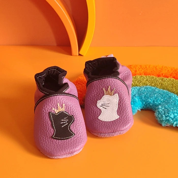 Chaussons ~ Chat couronné