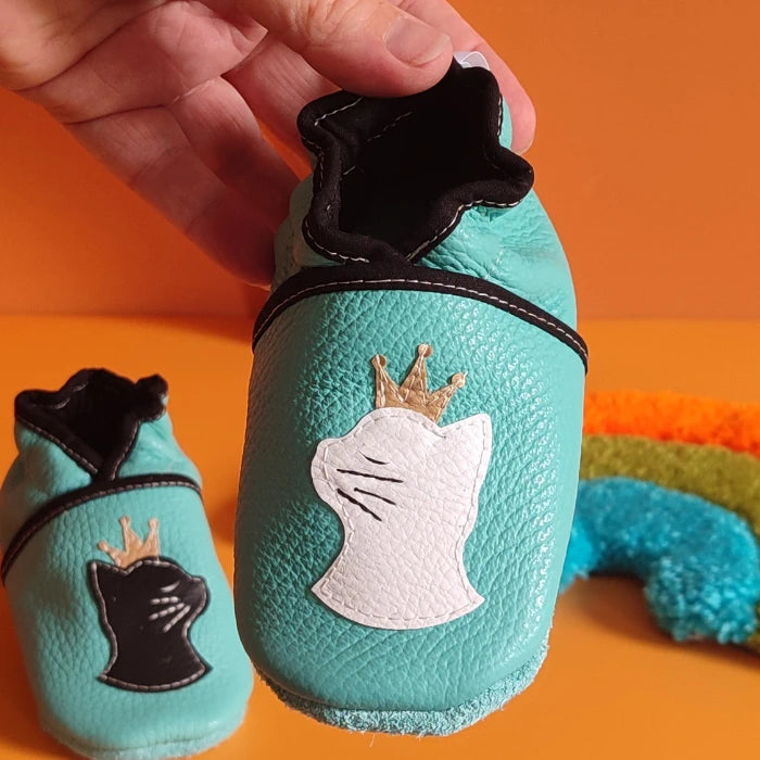 Chaussons ~ Chat couronné