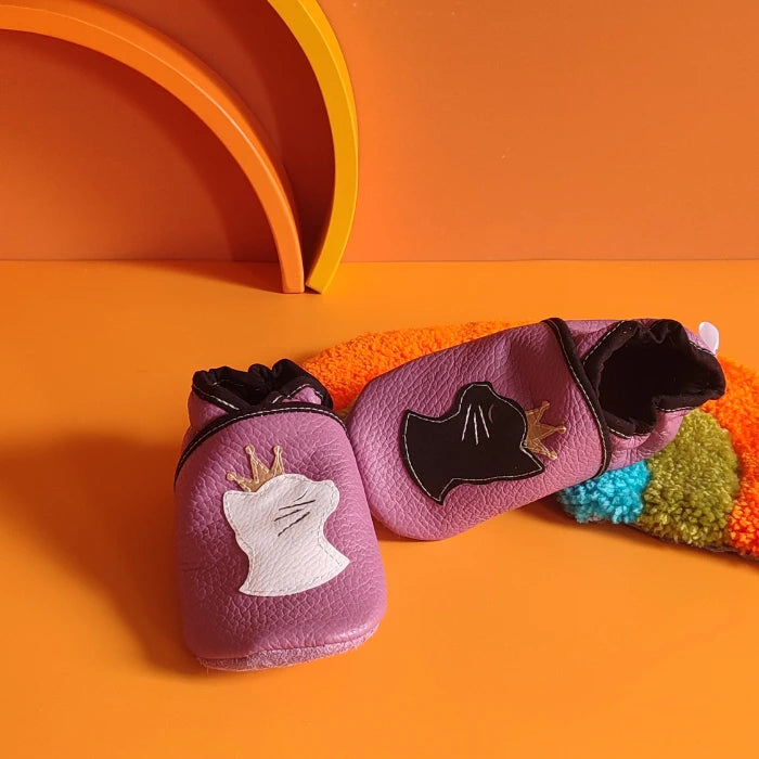 Chaussons ~ Chat couronné