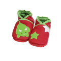 Chaussons bébé en cuir souple rouge avec dinosaure vert et étoile.