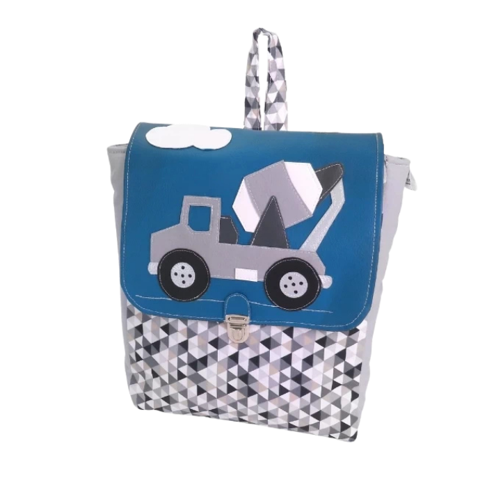sac-maternelle-camion-betonniere-bleu-enfant