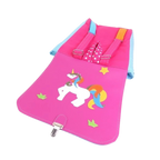 sac-maternelle-licorne-fuchsia-vert-enfant-ouvert