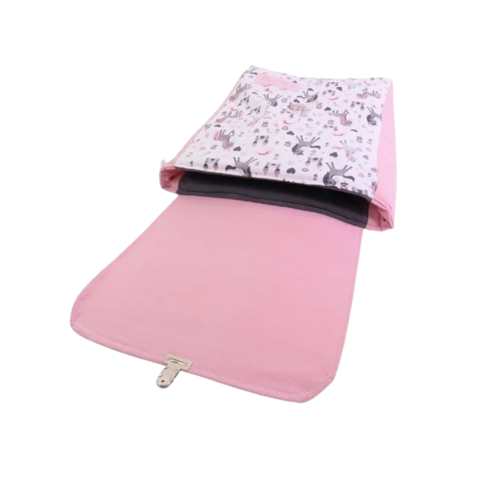 sac-maternelle-licorne-rose-enfant-ouvert