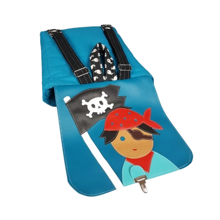 sac-maternelle-pirate-bleu-noir-enfan-ouvert