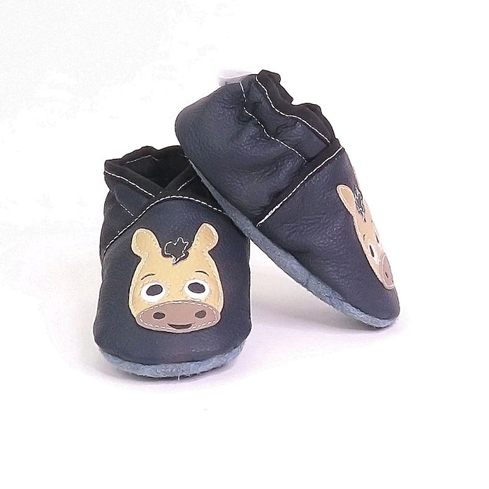 Chaussons cuir souple noir thème poulain crinière