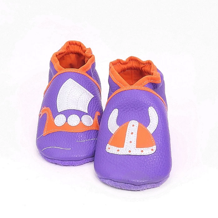 Chaussons cuir souple violet drakkar casque viking