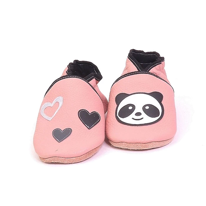 Chaussons cuir souple rose pâle panda coeur
