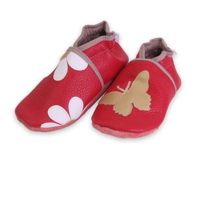 chaussons souple en cuir rouge papillon et deux paquerettes 27-28