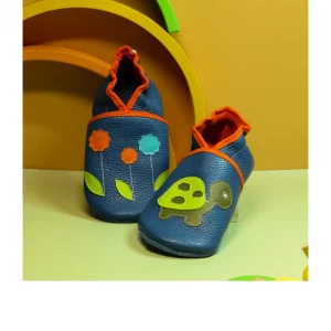 chaussons cuir bleu bébé tortue fleurs colorées