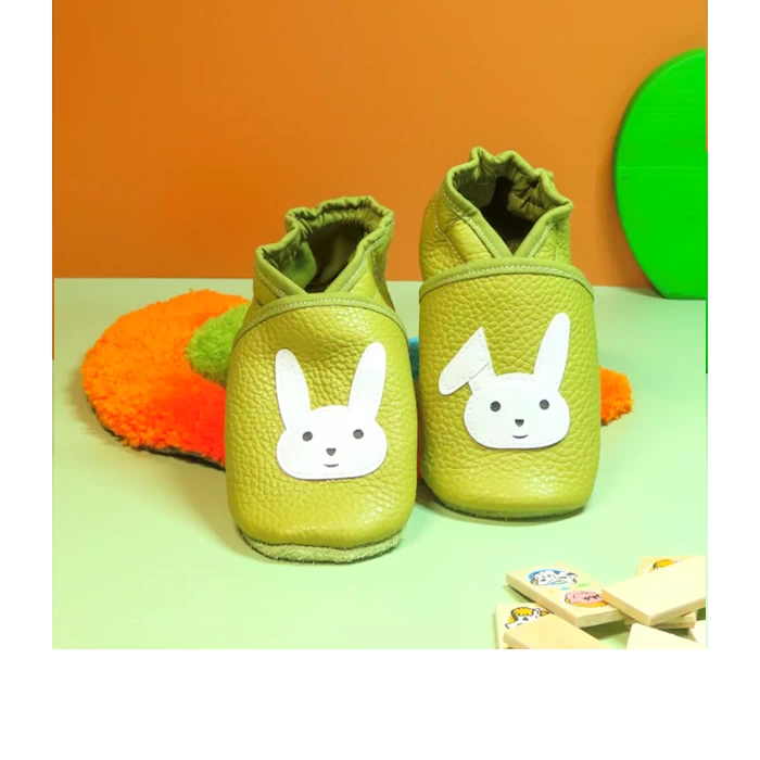 Chaussons souples en cuir vert - Lapin 23/24