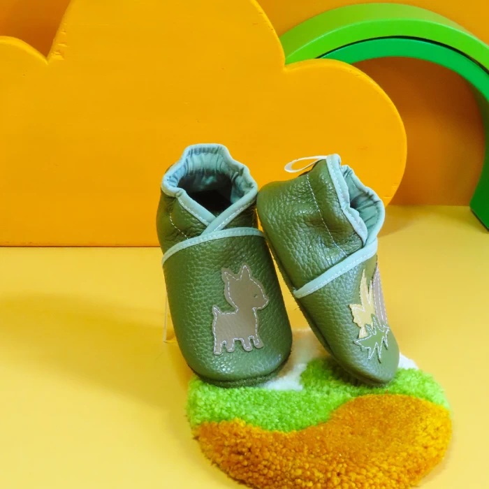 Chaussons cuir souple kaki - Biche & feuilles 19/20