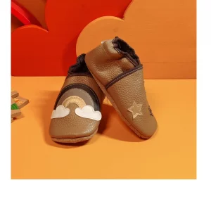 Chaussons bébé cuir cappuccino 23/24 – arc-en-ciel & étoiles, confort artisanal MOSL, fabrication française