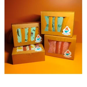 4 coffrets de 4 carrés (13cm) + 2 carrés (25cm)